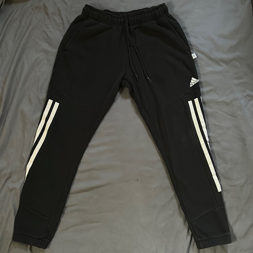 Black Future Icons 3-Stripes Fleece Pants